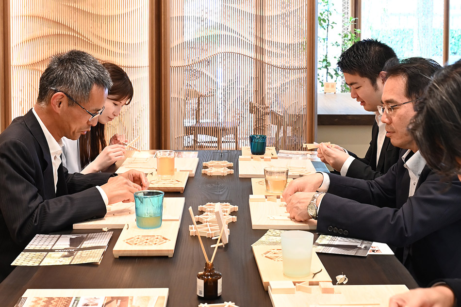 観光庁長官　組子ワークショップ